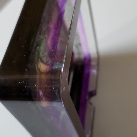 Resin ashtray - Picture 6 of 6